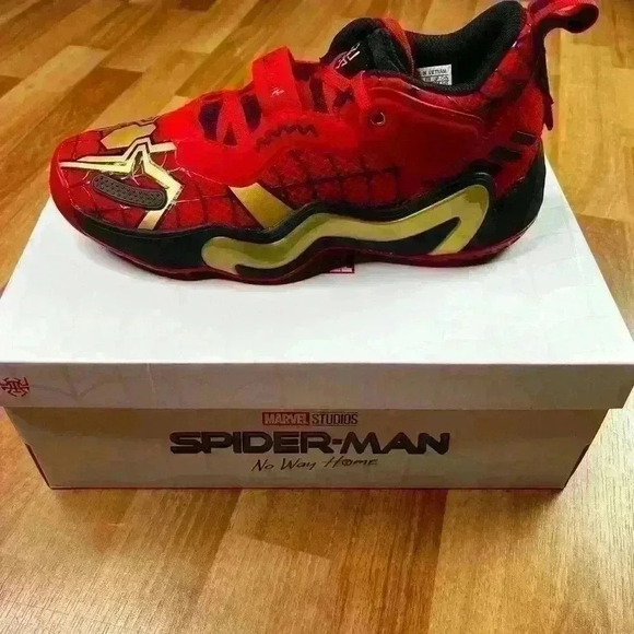 💰HUGE CLEARANCE SALE 💰 Adidas D.O.N. Issue 3 Junior Spider-Man Basketball Shoe - Picture 8 of 8